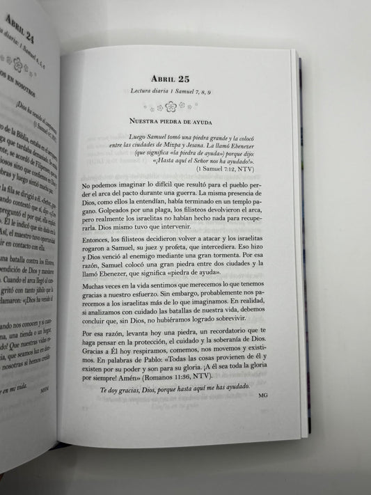 Un año con Dios: 365 devocionales del AT